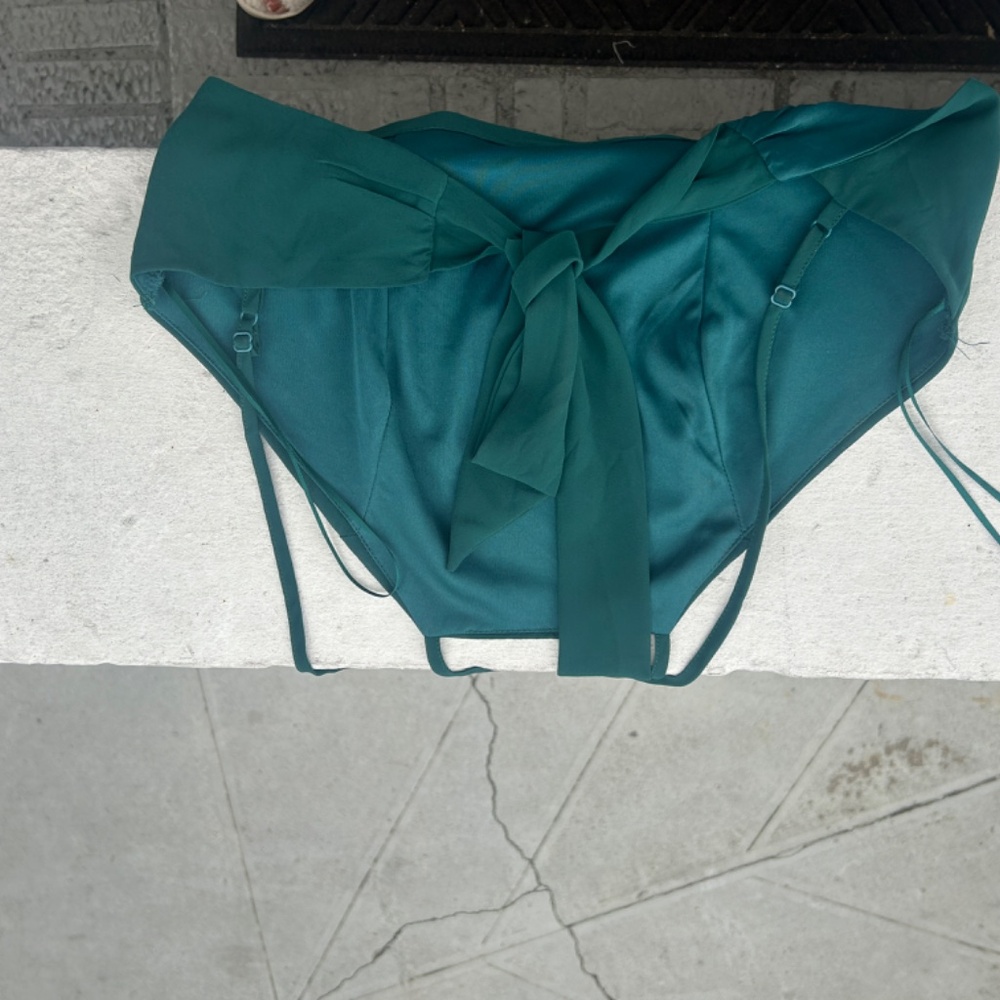 Set - Picture 3 of 3